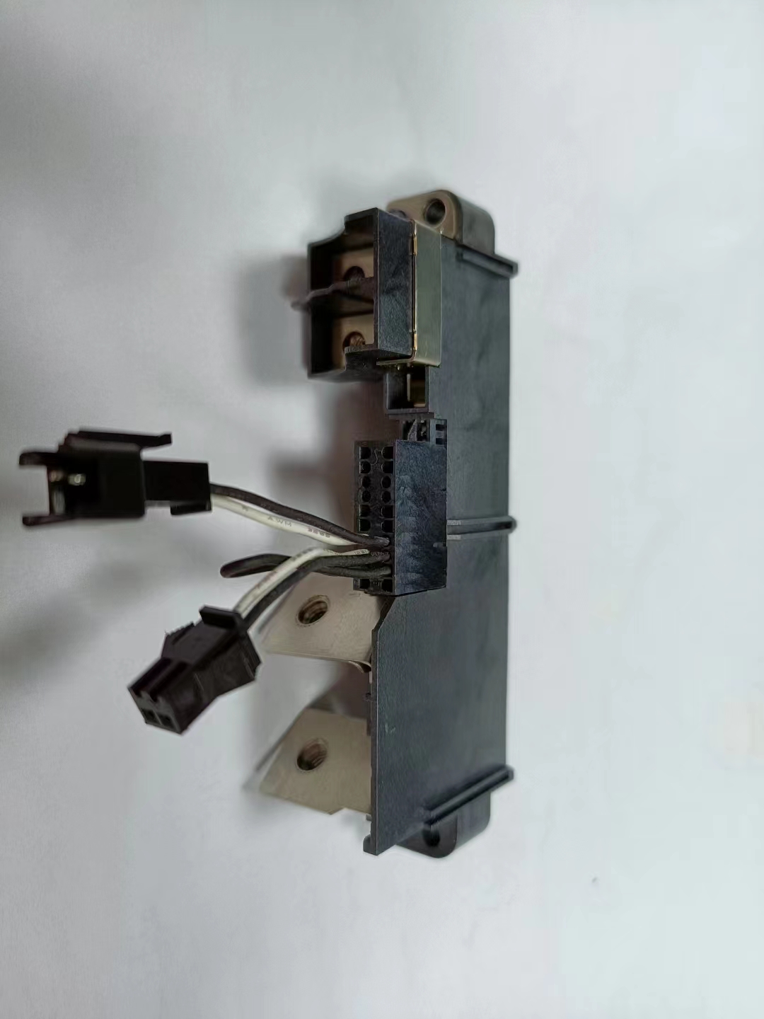 Similar Amphenol FCI connector DC 120A  , AC 40A ,signal 1A ( PHZ Gold Finger High Power Connector   PHZ-F020304-BW101   high-power gold finger connector socket)
