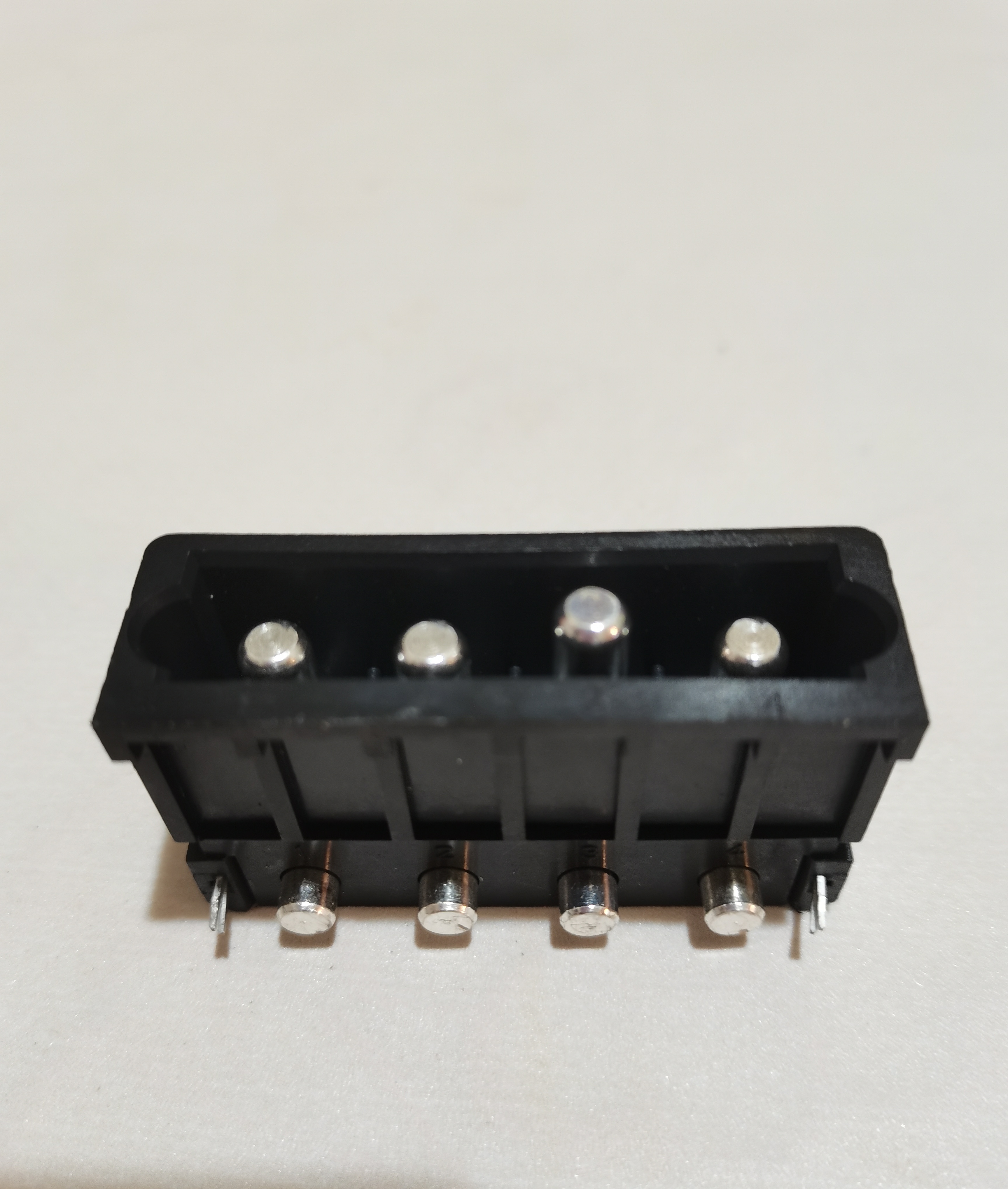 JDC-4Z-002 （95A per pin) New energy charging pile connector JDC-4Z-002, 85A 4 pin drawer connectors replacement of fci connectors for chargiing pile /telecommunications/mainframe computers/server power unit